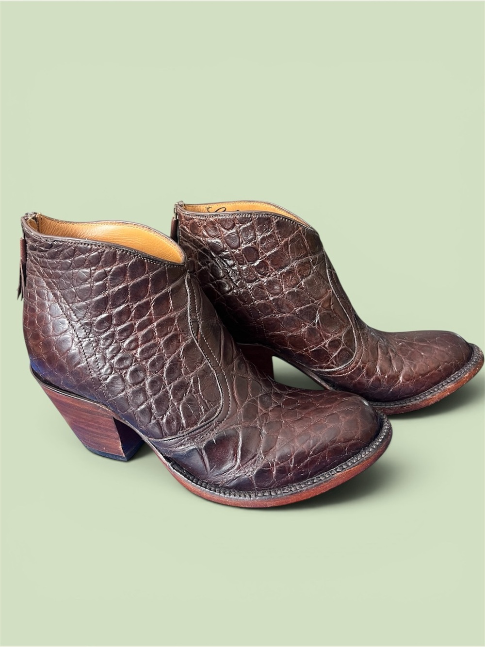 Women's Brown Lucchese Genuine American Alligator Ankle Boots Size 7B
